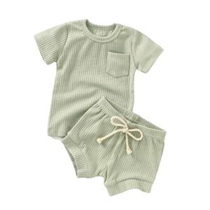 18-24M - Organic cotton t-shirt and short set.